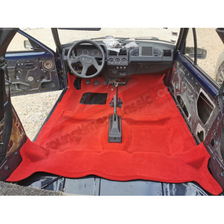 Peugeot 205 CTI roter Teppich