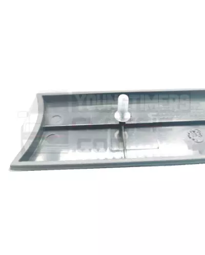 Clip in plastica del custode laterale 8659.HQ Peugeot 205