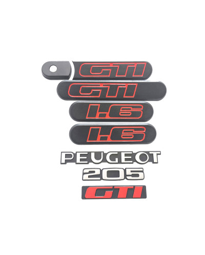 Geef een vleugje originaliteit aan uw zwarte Peugeot 205 GTI 1.6 met de holle Custos Kit