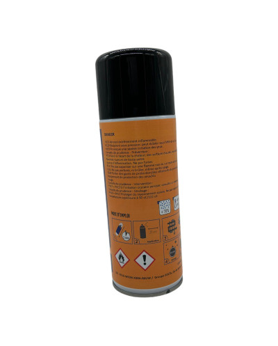 Spray paint nasturtium orange for Peugeot 103