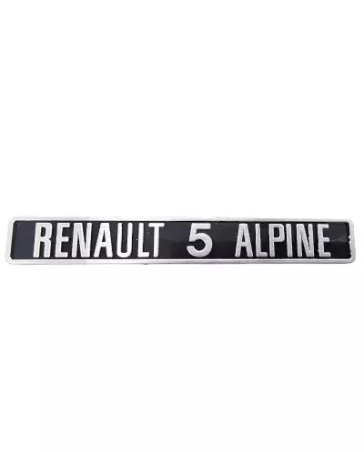R5 Alpine atmosferisch dashboard met monogram