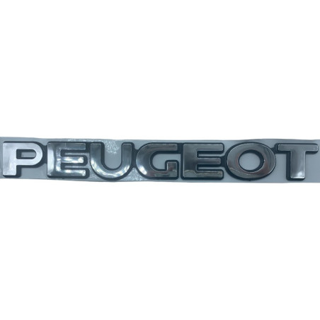 Logo Peugeot chromé avec contour noir pour Peugeot 306 Cabriolet.