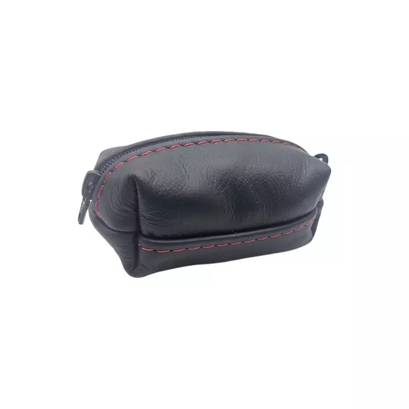 Cartera de cuero negro y costuras rojas
