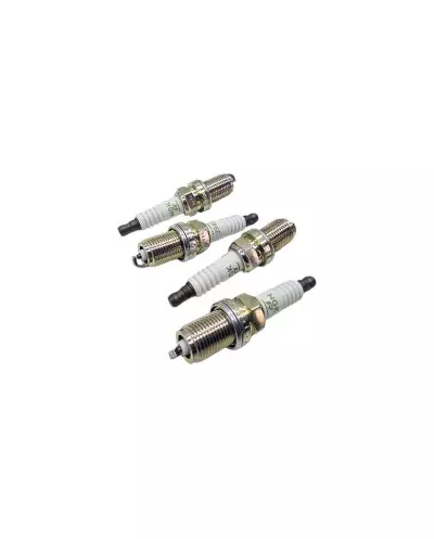 Lot de 4 Bougies d'allumage NGK neuves pour Renault Clio 2 / Réf : OE 77 00 273 462
