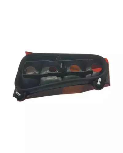 Luz trasera derecha del Citroën AX.