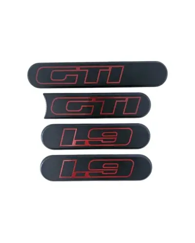 プジョー 205 GTI 1.9 ブラックの保管